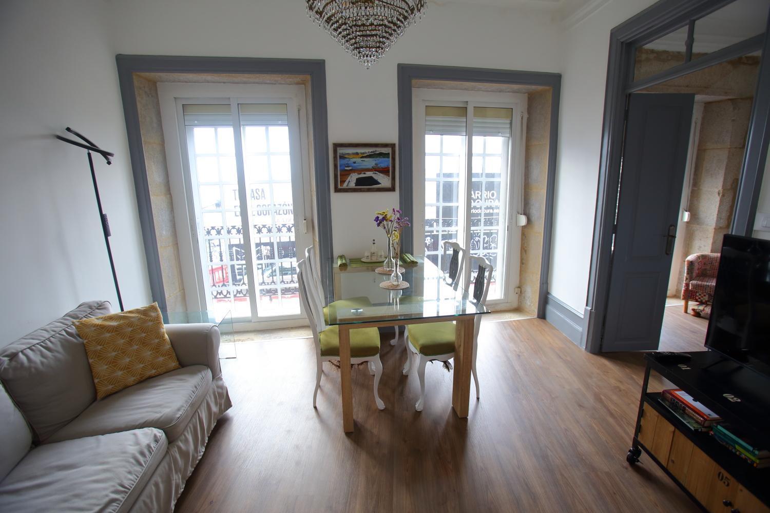Piso Centrico De Tres Dormitorios Reformado Del S XIX Vigo Eksteriør billede